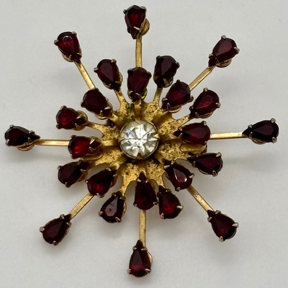 Unmarked Jewelry - Vintage Starburst Brooch or Pendant With Faceted Prong Set Faux Garnets Unmarked